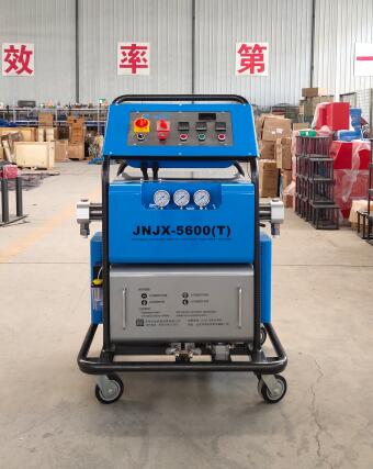 喷聚氨酯机器(图1) 5600(T)喷聚氨酯机器