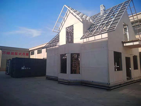 轻钢房聚氨酯保温发泡机